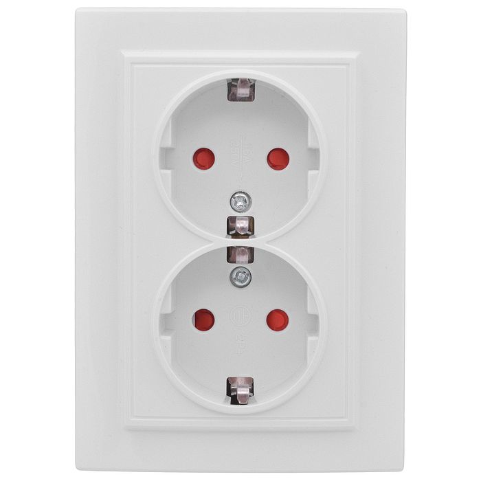 Розетка Минск двойная скрытая с/з со шторками белая 250В 16А ERR16-128-100