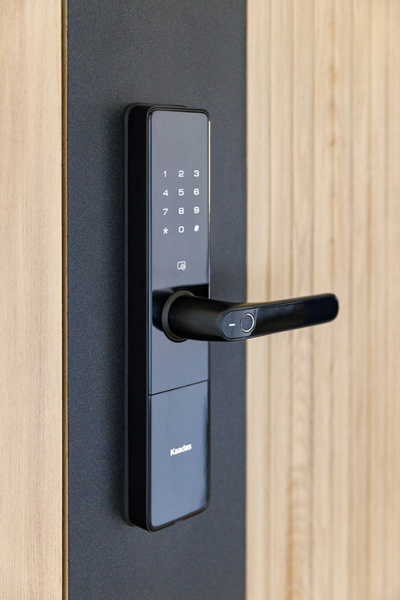 Дверь ,  металл CYBER START (W3-301) (860*2050*98) прав Дуб янтарь /африканское лапачо