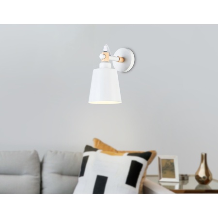 Светильник настенный TR82212WH/LW белый/св.дерево  Е27 40W 