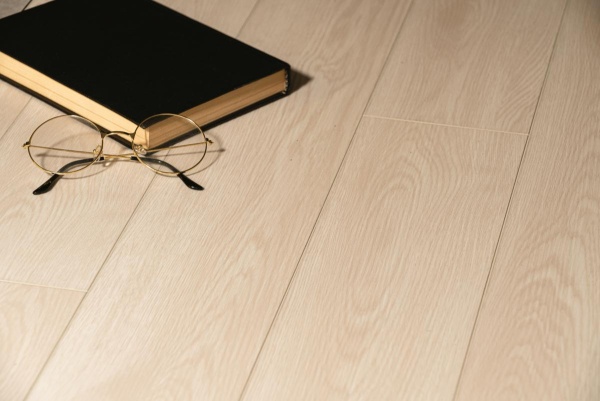 Кварцвиниловый ламинат SPC BONKEEL Style 4V Дуб Фокси 125*1200*4мм КМ2 (упак10шт/1.5кв) замок (Gronafloor) 